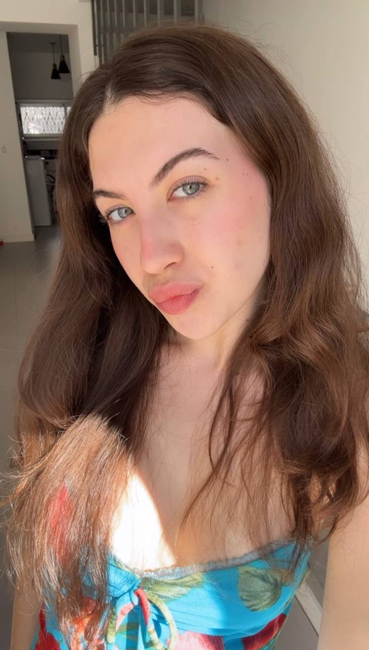 Nude girl Amber in Panama